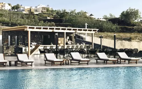 AKRATOS POOLSIDE BAR